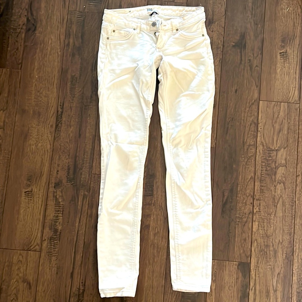 White / ivory skinny jeans